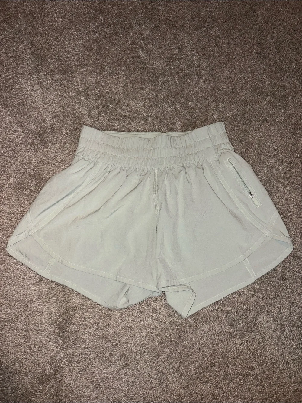 Lululemon Hotty-Hot Shorts Size 4 Sage Green High Rise